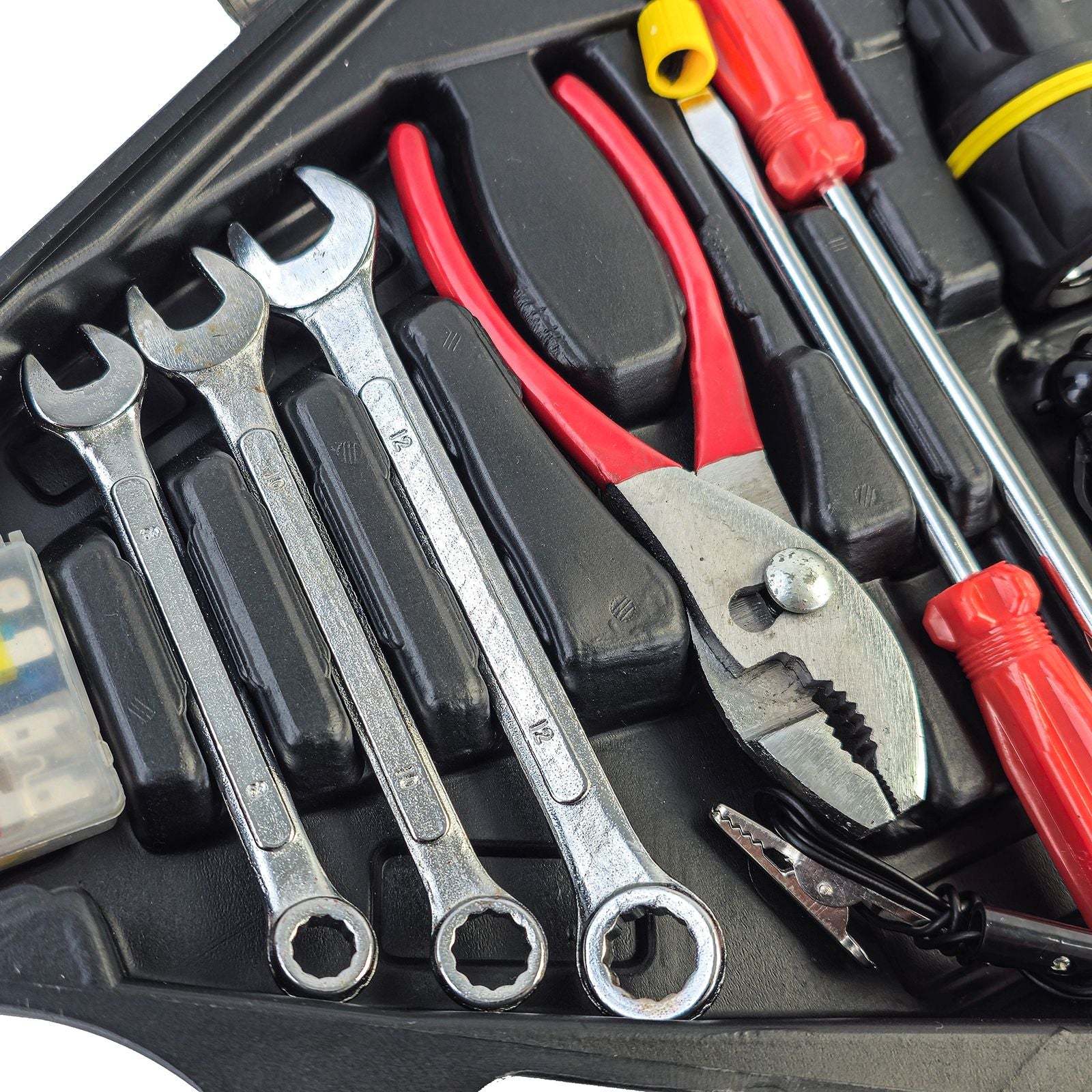 KFZ Werkzeugset – 30-teilig für unterwegs
