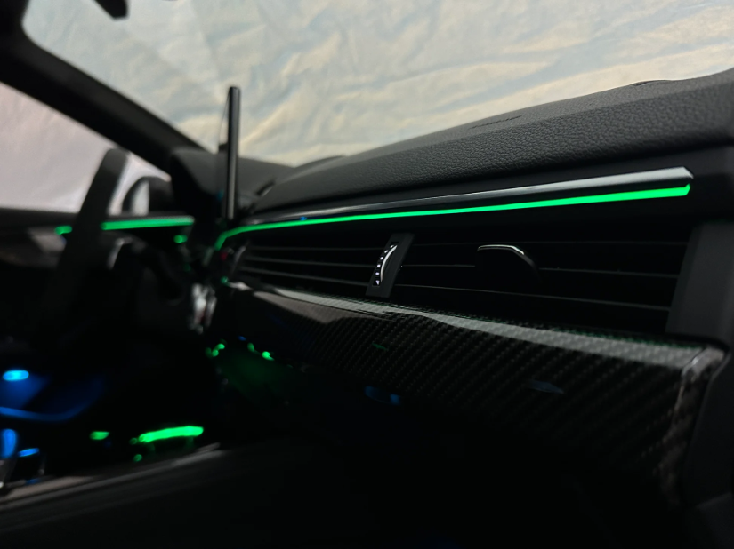 Audi A4 B9 Ambientebeleuchtung Nachrüstsatz | 30 Farben, Steuerung über MMI